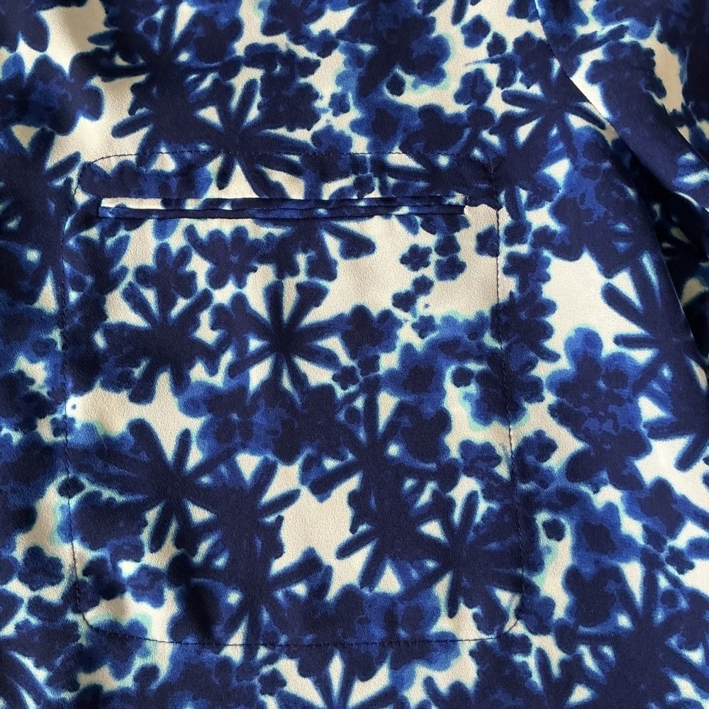 NYDJ Blue and White Patterned Quarter Button Down 3/4 Sleeve Floral Blouse - Picture 4 of 7